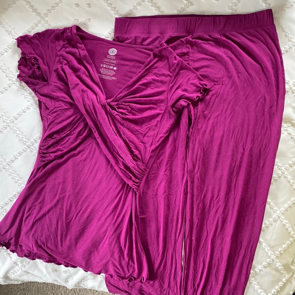 Kindred Braverly Pajama Set - Size Large